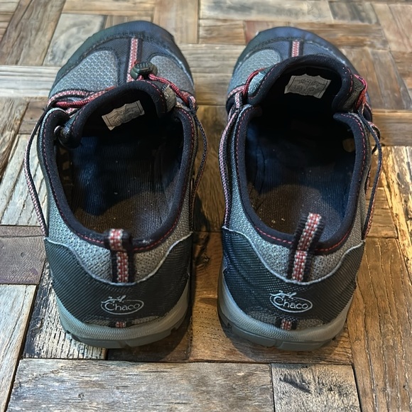 Chaco Kids Outcross Trail Kids Closed Toe Sandals Size 4 - Picture 2 of 13